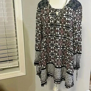 [L-XL] Simply Noelle LS pullover rayon  Blue white, and black print A-line tunic